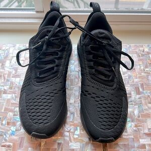 Gently Used Nike Air 270 - You’ll love them!